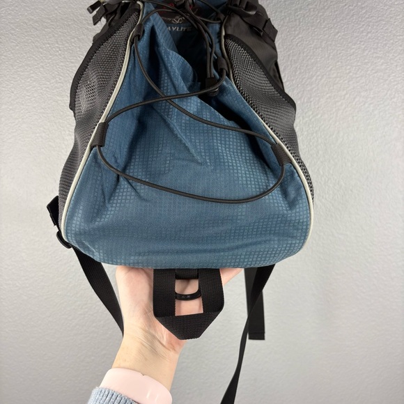 Osprey Daylite Backpack - Backwoods Blue & Dark Grey - Picture 5 of 9